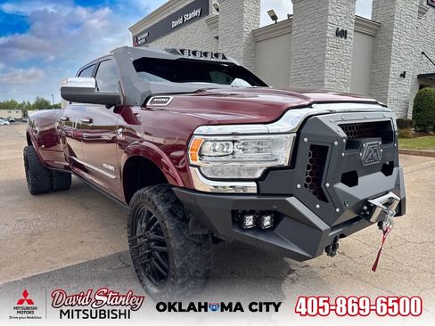 Used 2022 RAM 3500 Limited w/ Towing Technology Group AWD/4WD image 1