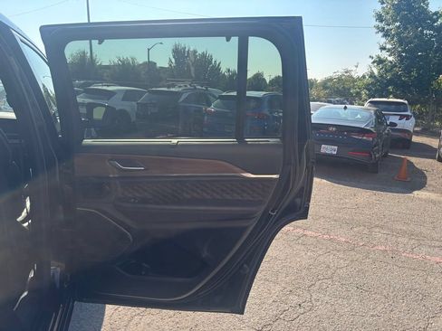 Used 2023 Jeep Grand Cherokee L Summit w/ Advanced Protech Group IV AWD/4WD image 17
