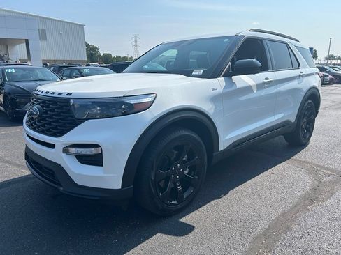 Certified 2022 Ford Explorer ST-Line w/ Class IV Trailer Tow Package AWD/4WD image 4