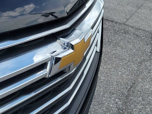 Used 2023 Chevrolet Traverse LT FWD image 7