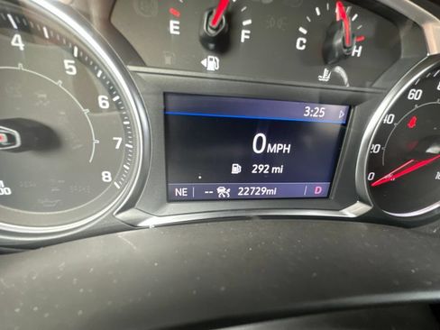Used 2024 GMC Terrain SLT AWD/4WD image 30