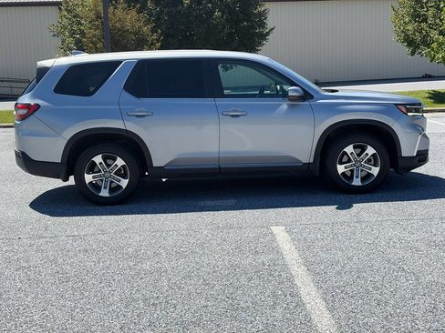 Used 2023 Honda Pilot EX-L image 8