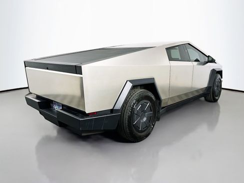 Used 2024 Tesla Cybertruck AWD Crew Cab image 8