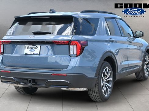 New 2026 Ford Explorer ST-Line w/ Premium Package RWD image 3