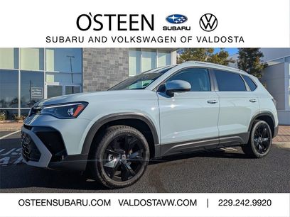 Certified 2025 Volkswagen Taos SE w/ Panoramic Sunroof Package