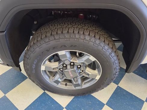 New 2026 GMC Sierra 3500 SLT w/ SLT Premium Package image 19