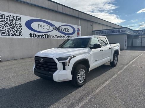Used 2025 Toyota Tundra SR5 image 4