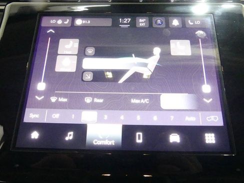 Used 2023 Jeep Grand Cherokee Laredo w/ Luxury Tech Group I AWD/4WD image 44