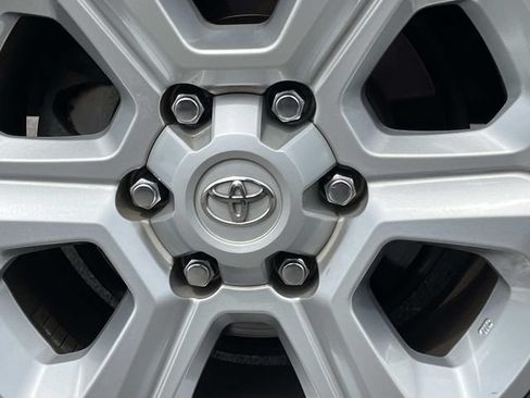 Used 2021 Toyota 4Runner SR5 Premium AWD/4WD image 11