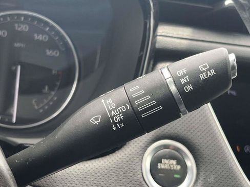 Used 2023 Cadillac XT5 Premium Luxury FWD image 36