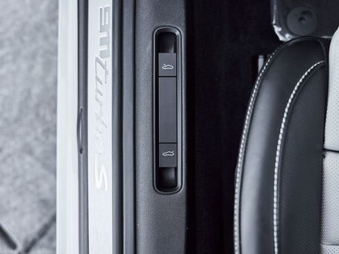 Used 2023 Porsche 911 Turbo S image 33