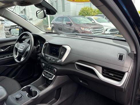 Used 2024 GMC Terrain SLE FWD image 27