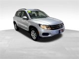 Used 2015 Volkswagen Tiguan S image 3