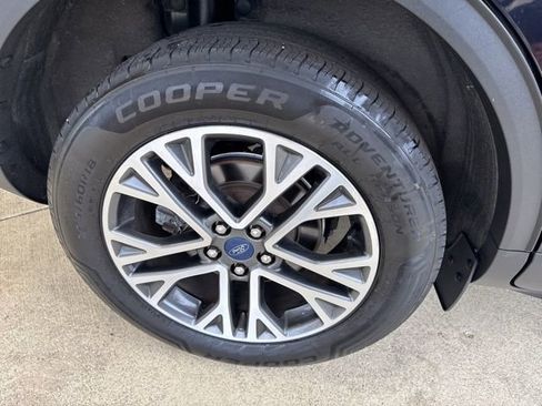 Used 2021 Ford Escape SEL w/ Technology Package image 36