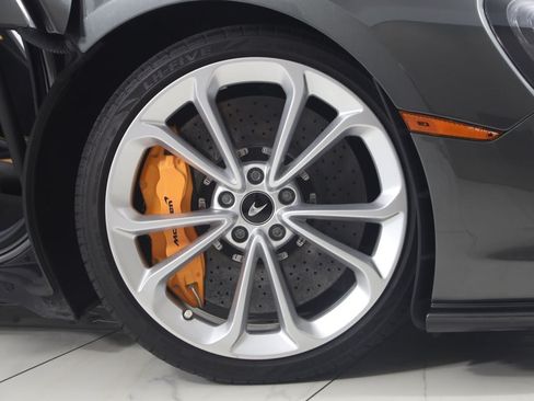Used 2020 McLaren 570S Coupe RWD image 19