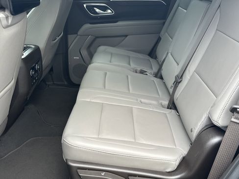 Used 2022 Chevrolet Tahoe LT w/ LT Signature Package AWD/4WD image 22