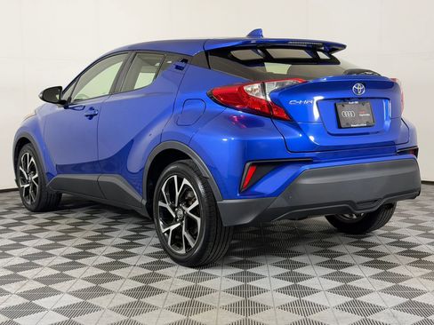 Used 2020 Toyota C-HR XLE image 3