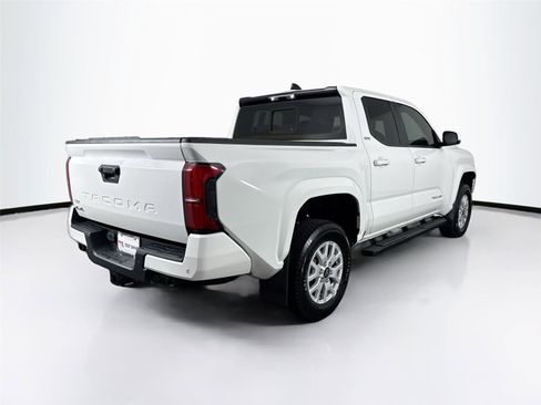 Certified 2024 Toyota Tacoma SR5 AWD/4WD image 2
