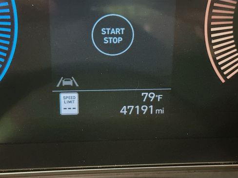 Used 2024 Hyundai Kona SEL AWD/4WD image 19