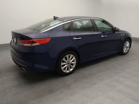 Used 2017 Kia Optima LX FWD image 10