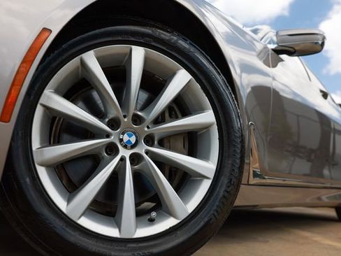 Used 2018 BMW 740i image 56