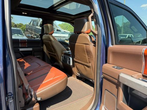 Used 2019 Ford F150 King Ranch w/ Equipment Group 601A Luxury AWD/4WD image 32