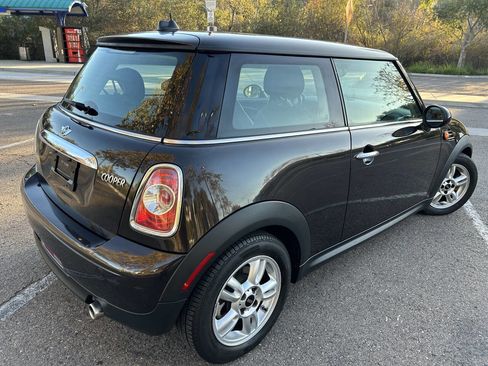 Used 2013 MINI Cooper Hardtop image 3