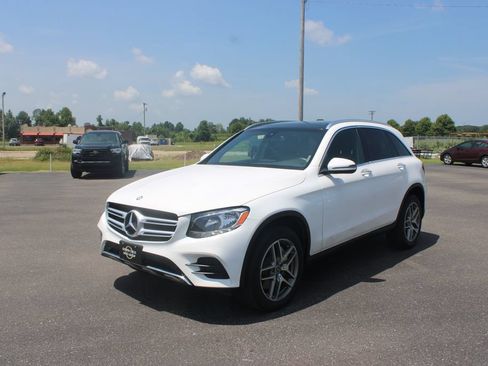 Used 2017 Mercedes-Benz GLC 300 image 4