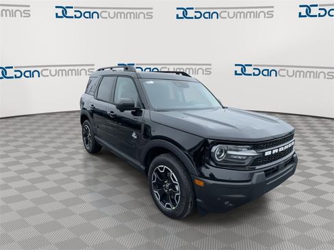 New 2025 Ford Bronco Sport Outer Banks w/ Outer Banks Tech Package+ image 2
