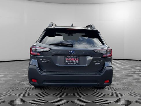 Used 2025 Subaru Outback Premium image 6