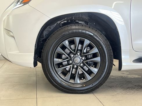 Used 2023 Lexus GX 460 Premium w/ Premium Package AWD/4WD image 11