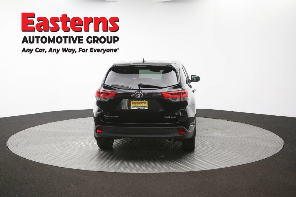 Used 2019 Toyota Highlander XLE AWD/4WD image 42