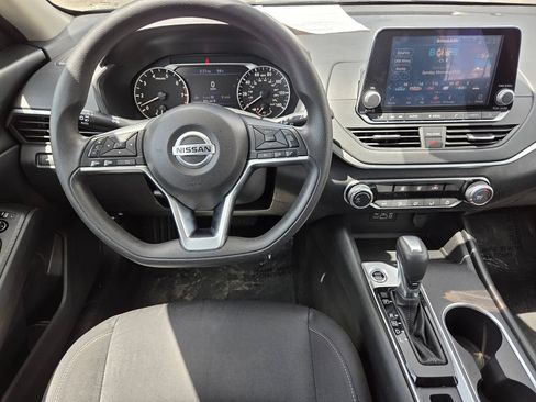 Used 2022 Nissan Altima 2.5 SV AWD/4WD image 21