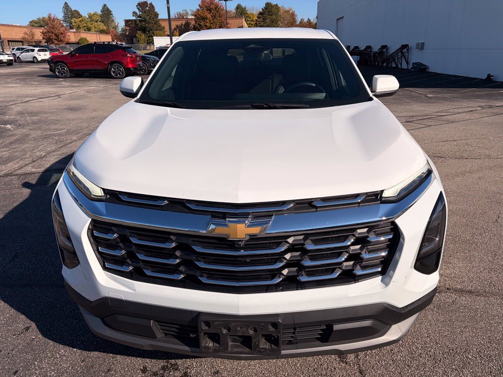 Used 2026 Chevrolet Equinox LT w/ Convenience Package II AWD/4WD image 2