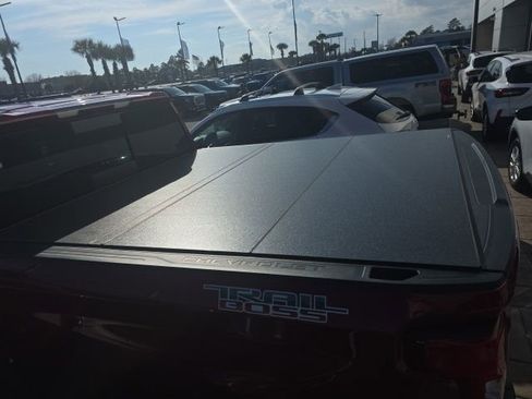 Used 2020 Chevrolet Silverado 1500 LT Trail Boss image 8