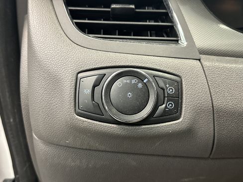 Used 2013 Ford Edge SEL image 19