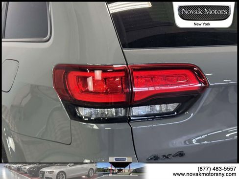 Used 2022 Jeep Grand Cherokee Laredo X AWD/4WD image 8