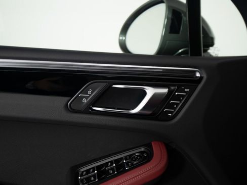 New 2026 Porsche Macan Turbo image 19