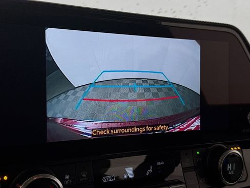 Certified 2025 Toyota Highlander XSE image 18