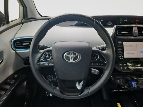 Used 2020 Toyota Prius XLE FWD image 42