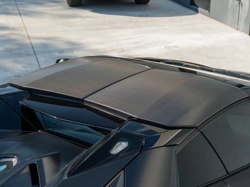 Used 2020 Lamborghini Aventador SVJ AWD/4WD image 59