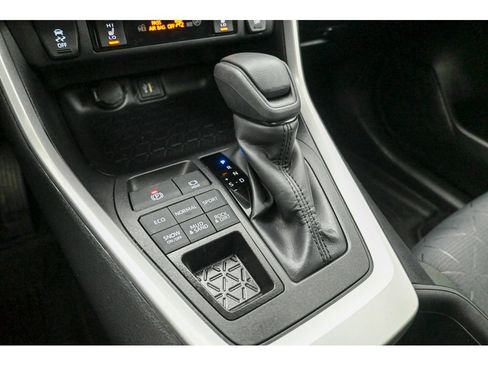 Used 2025 Toyota RAV4 XLE image 35