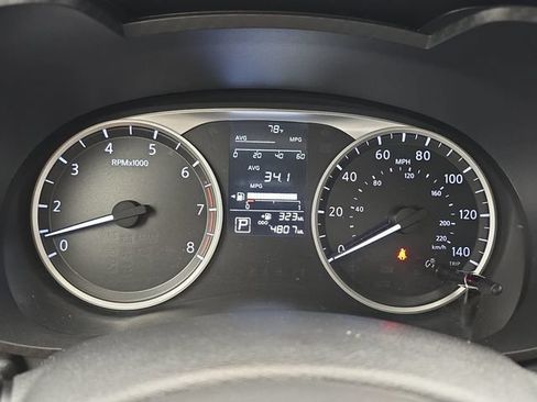 Used 2025 Nissan Versa S w/ Trunk Package FWD image 19