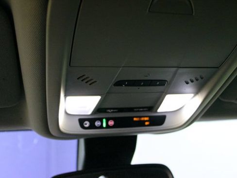 Used 2018 Chevrolet Equinox Premier AWD/4WD image 20