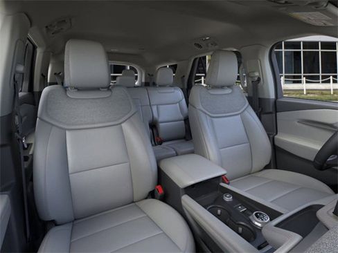 New 2025 Ford Explorer Active w/ Active Comfort Package image 10
