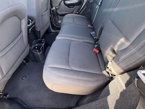 Used 2018 Jeep Wrangler Unlimited Sport image 30