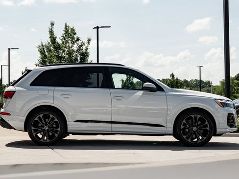 Certified 2025 Audi Q7 3.0T Premium Plus w/ Premium Plus Package AWD/4WD image 3