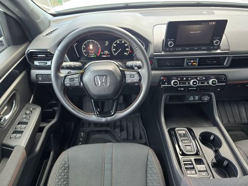 Certified 2025 Honda Pilot Sport image 16