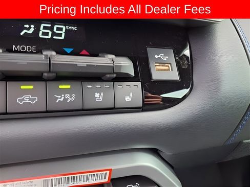 New 2025 Toyota Tundra Platinum AWD/4WD image 15