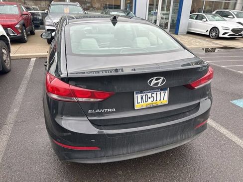 Used 2017 Hyundai Elantra SE FWD image 9